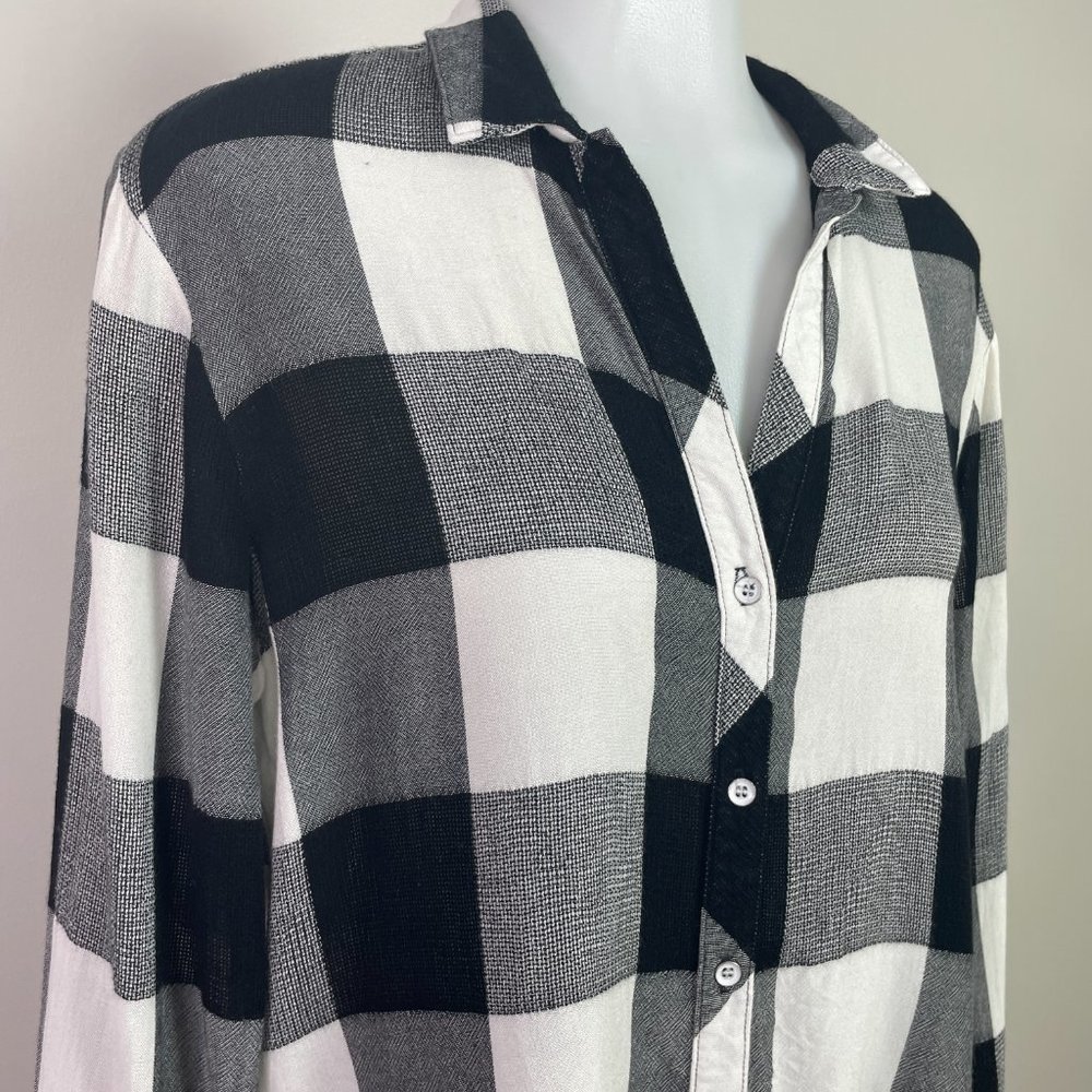 Cloth & Stone Top Small Black White‎ Buffalo Check Split-Back Fray Hem Button-Up - Picture 2 of 14